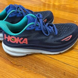 Women’s Hoka Clifton 9